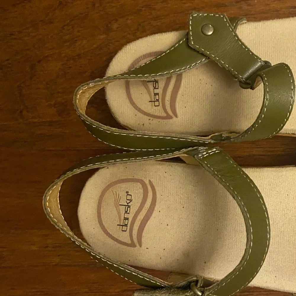 GUC Dansko Olive Sandals Size 38 - Picture 2 of 7